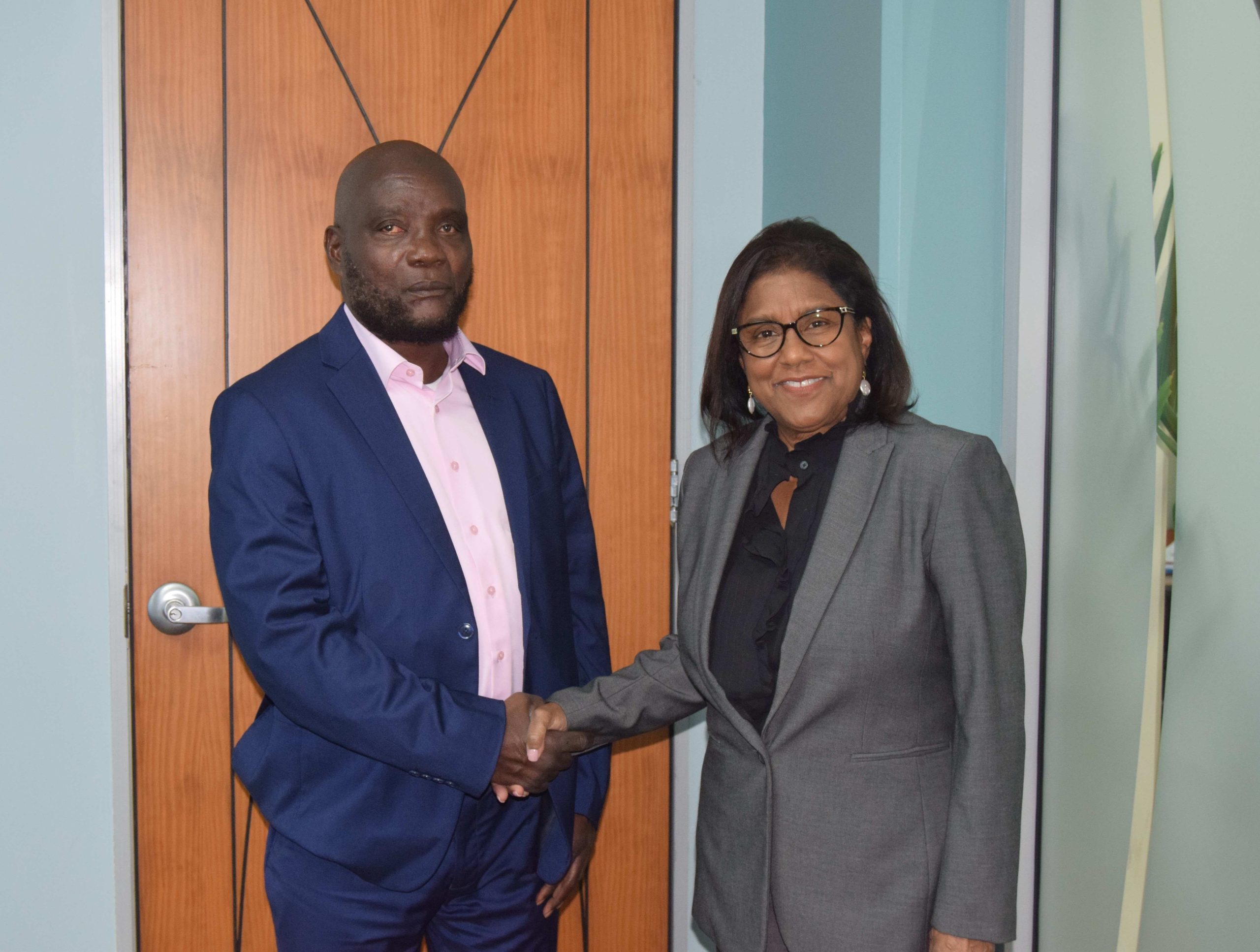 TTSIDA President with Trade Minister