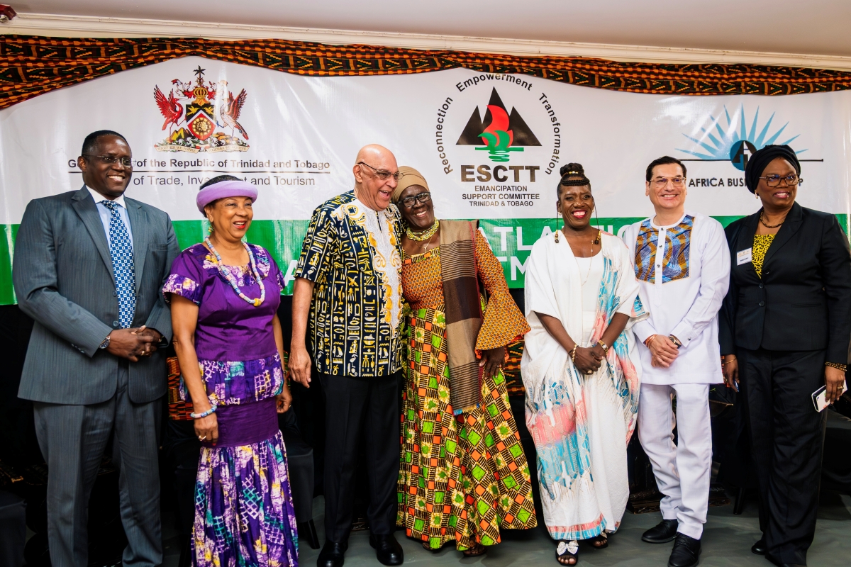 Group of persons including the Minister at the Transatlantic Trade Symposium 2025